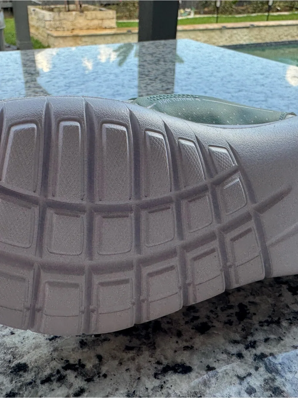 Nike sleek slip